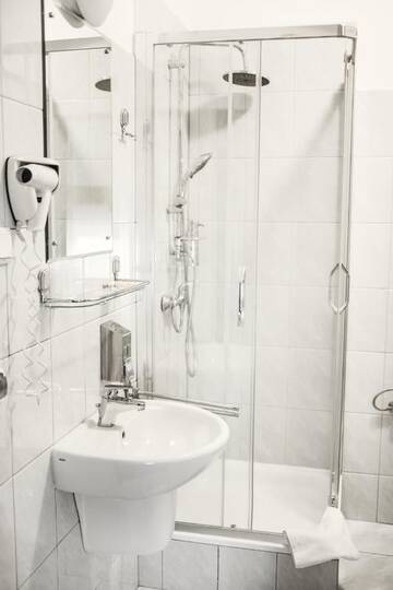 Фото номера Одноместный номер Отель Hotel Eden г. Краков 10