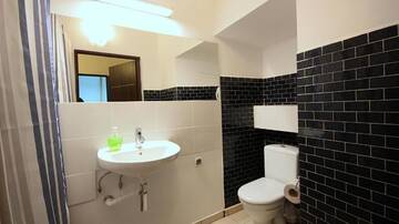 Фото номера Двухместный номер с 1 кроватью Хостелы Flamingo Premium Hostel г. Краков 2