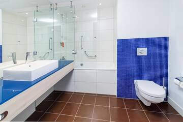 Фото номера Стандартный номер Отель Park Inn by Radisson Krakow г. Краков 3