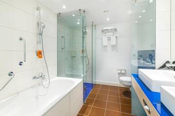 Фото номера Стандартный номер Отель Park Inn by Radisson Krakow г. Краков 15