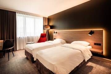 Фото номера Стандартный номер Отель Park Inn by Radisson Krakow г. Краков 23