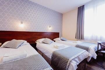Фото номера Трехместный номер Отель Hotel Fero Express г. Краков 2