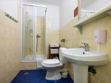 Фото номера Семейный номер (для 6 взрослых) Отель Hotel Batory Annex г. Краков 6