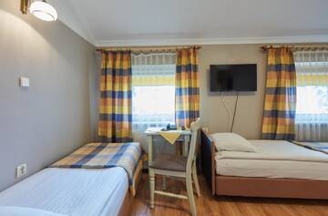 Фото номера Номер-студио (5 взрослых) Отель Hotel Batory Annex г. Краков 2