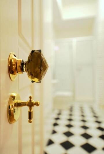 Фото номера Улучшенные апартаменты Апарт-отели Crystal Suites Old Town г. Краков 15