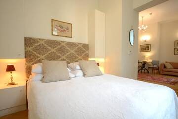 Фото номера Улучшенные апартаменты Апарт-отели Crystal Suites Old Town г. Краков 24