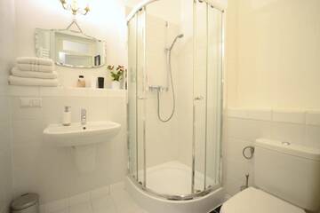 Фото номера Улучшенные апартаменты Апарт-отели Crystal Suites Old Town г. Краков 22