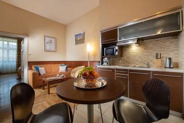 Фото номера Улучшенные апартаменты Апарт-отели Red Brick Apartments г. Краков 3
