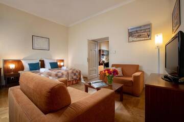 Фото номера Улучшенные апартаменты Апарт-отели Red Brick Apartments г. Краков 4