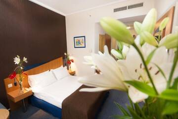 Фото номера Стандартный двухместный номер с 1 кроватью Отель BEST WESTERN Efekt Express Kraków г. Краков 7