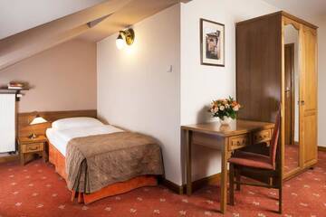 Фото номера Двухместный номер с 1 кроватью или 2 отдельными кроватями Отель Hotel Regent г. Краков 8