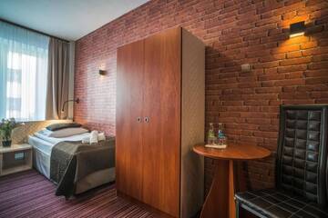 Фото номера Двухместный номер с 2 отдельными кроватями Отель Hotel Delta г. Краков 23