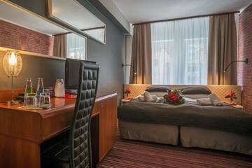 Фото номера Двухместный номер с 2 отдельными кроватями Отель Hotel Delta г. Краков 33