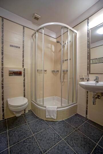 Фото номера Апартаменты Отель Farmona Hotel Business &amp; SPA г. Краков 6