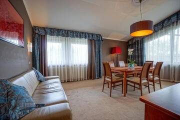 Фото номера Апартаменты Отель Farmona Hotel Business &amp; SPA г. Краков 3
