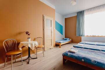 Фото номера Четырехместный номер Хостелы Hostel Tara г. Краков 5