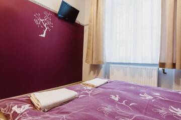 Фото номера Двухместный номер с 1 кроватью Хостелы Hostel Tara г. Краков 2