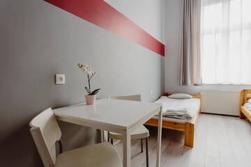 Фото номера Трехместный номер Хостелы Hostel Tara г. Краков 2