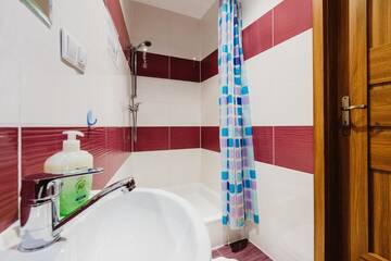 Фото номера Двухместный номер с 2 отдельными кроватями Хостелы Hostel Tara г. Краков 5