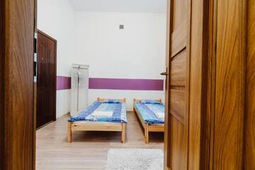 Фото номера Двухместный номер с 2 отдельными кроватями Хостелы Hostel Tara г. Краков 3